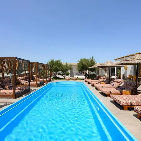 Central Pirgos Hotel